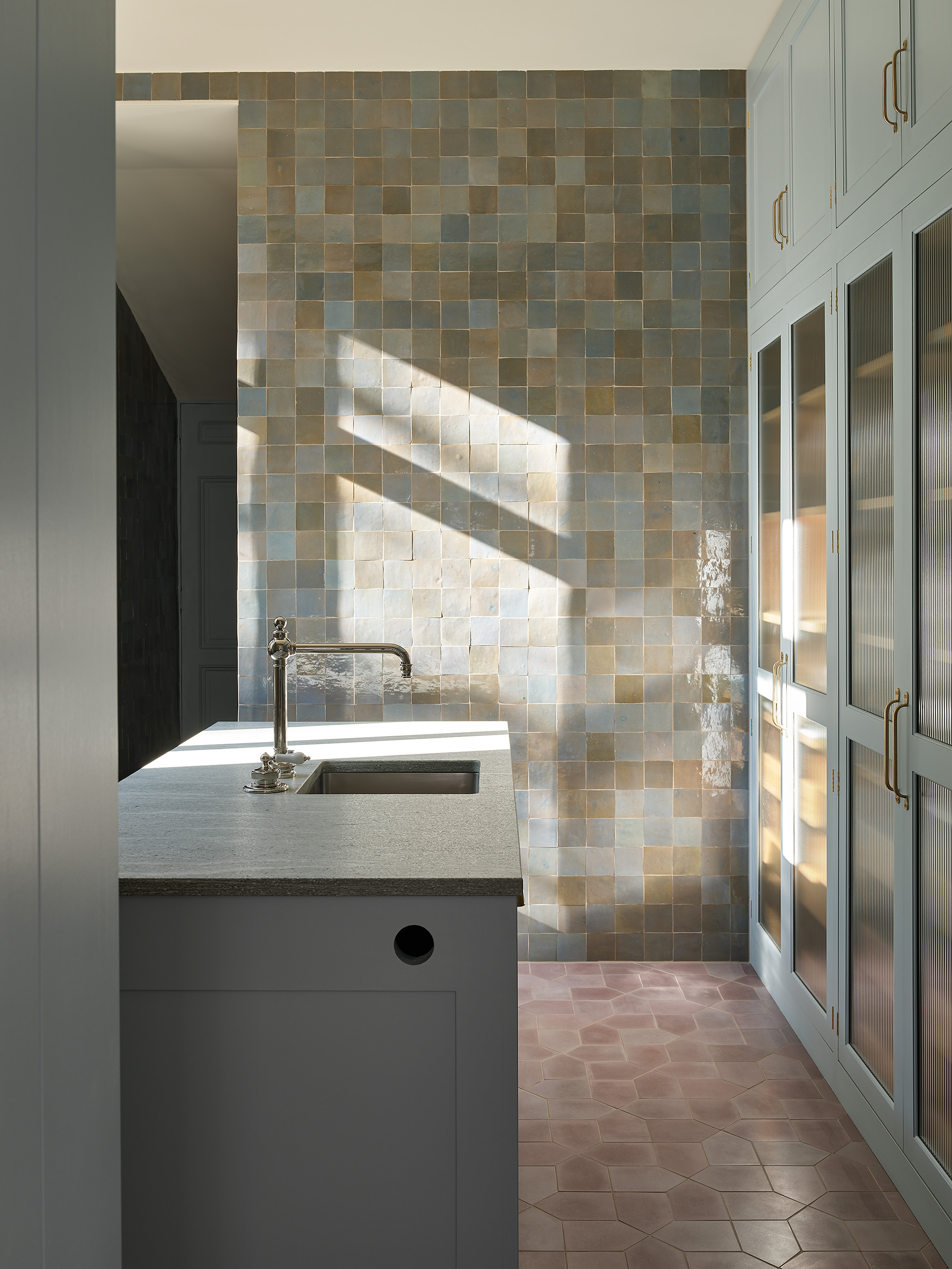 Ahp0069 AIQ4 009351 J2560